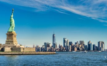 New USCIS guidance changes weekend deadline rules, putting age-based petitions and immigration filing schedules under closer scrutiny.